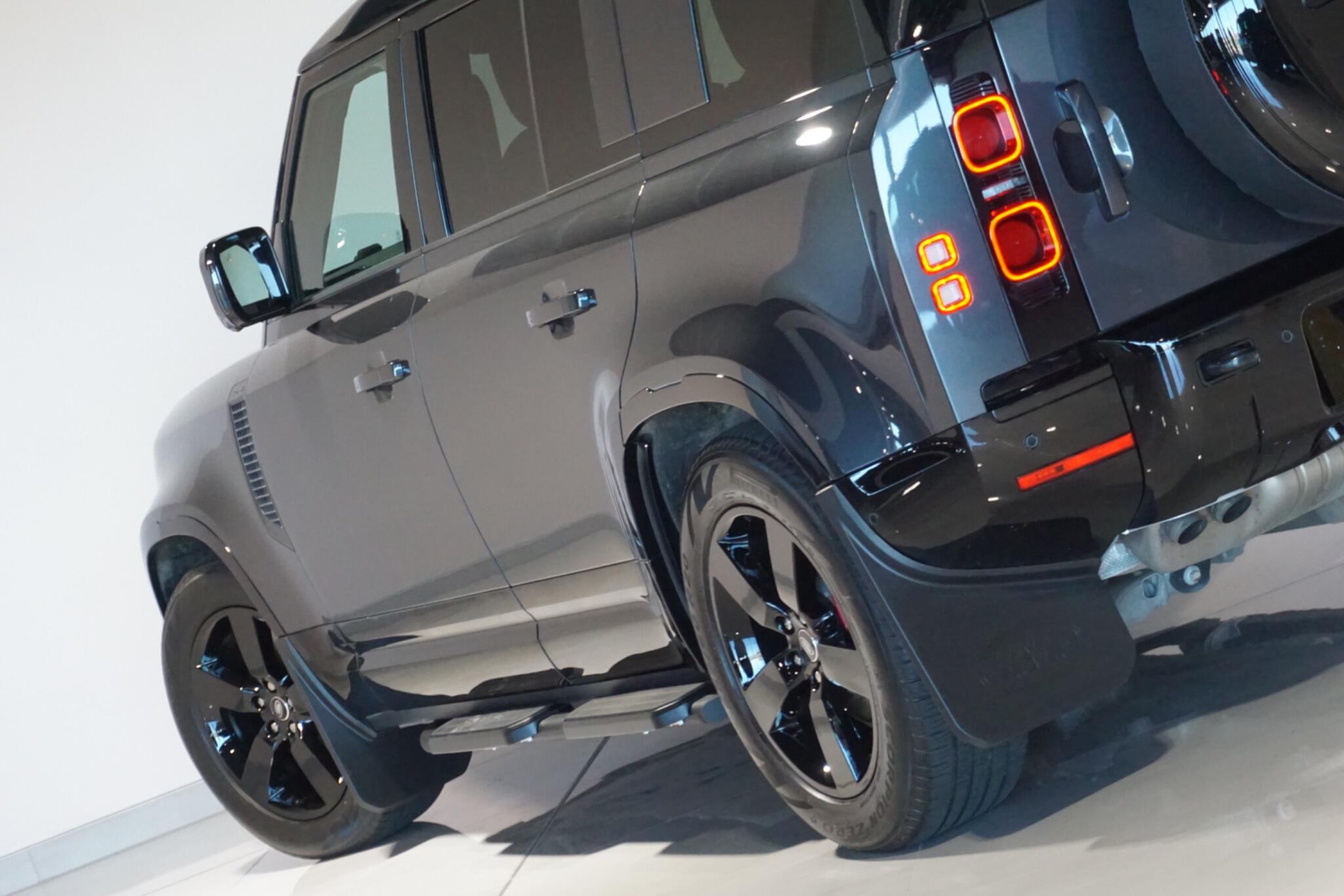 Land Rover Defender 110 3.0 D350 MHEV X-Dynamic HSE SUV 5dr Diesel Auto 4WD Euro 6 (s/s) (350 ps)